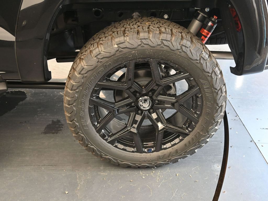 New 2025 Ford F150 Lariat w/ Equipment Group 502A High image 10