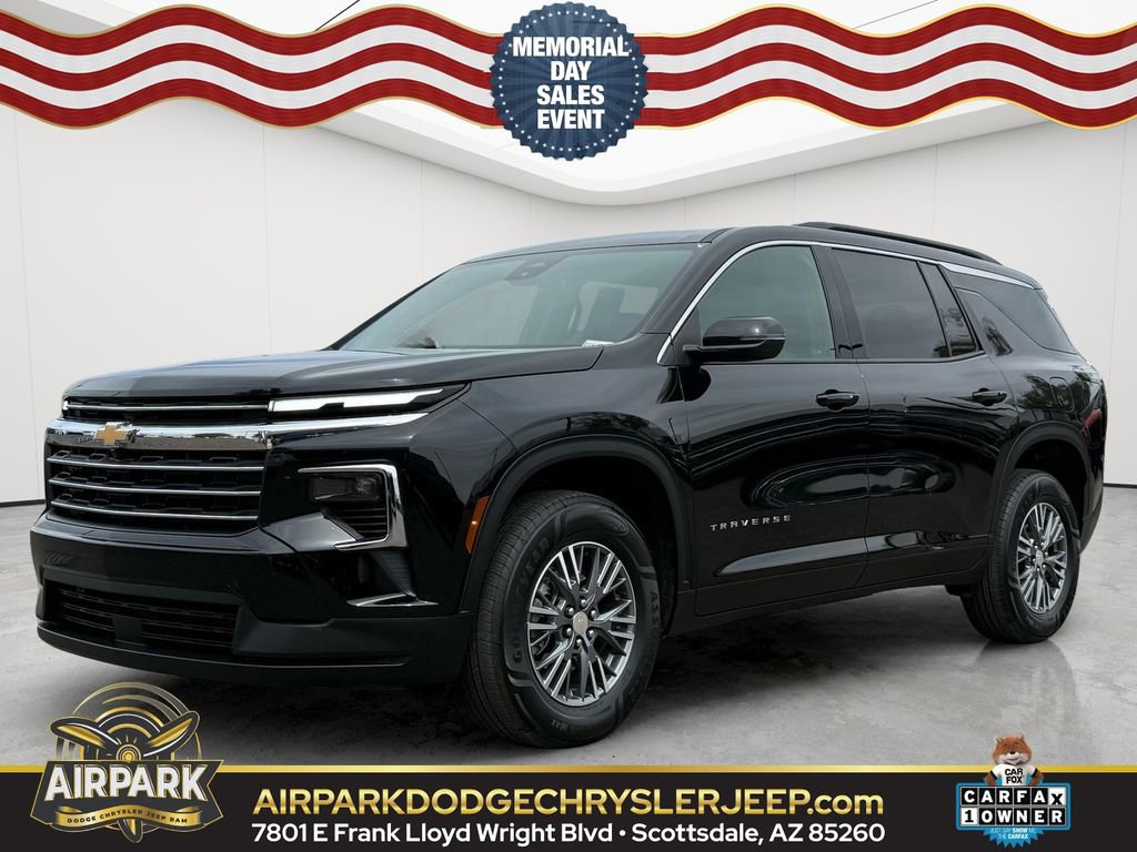 Used 2025 Chevrolet Traverse LT AWD/4WD image 1