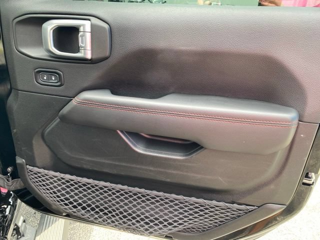 Used 2023 Jeep Wrangler Unlimited Rubicon w/ Cold Weather Group AWD/4WD image 41