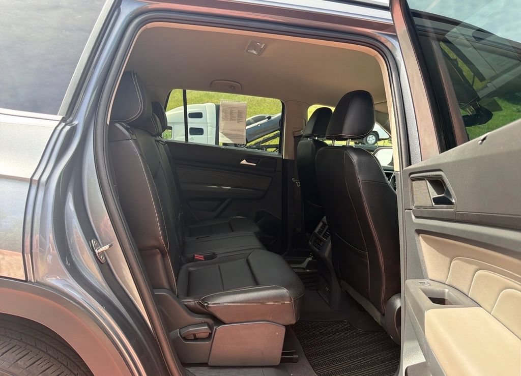 Used 2023 Volkswagen Atlas SE w/ Black Wheel Package AWD/4WD image 31