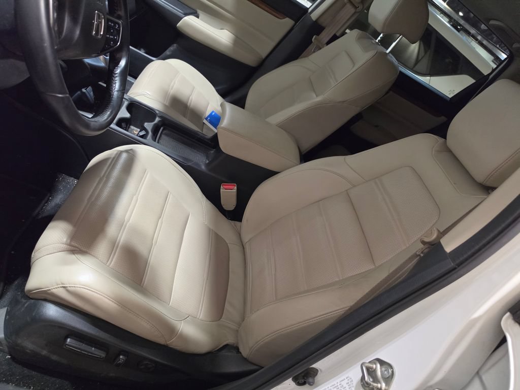 Used 2018 Honda CR-V Touring image 6