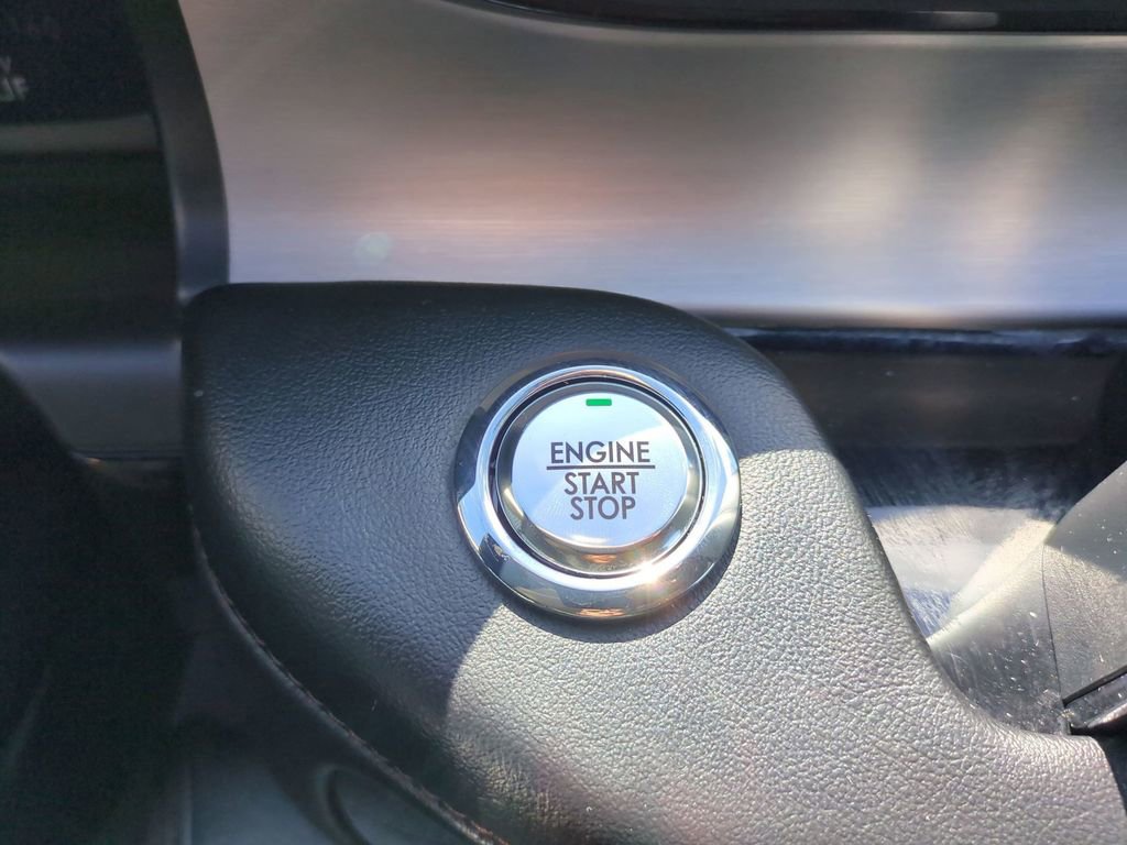 Used 2023 Lincoln Aviator 2WD image 16