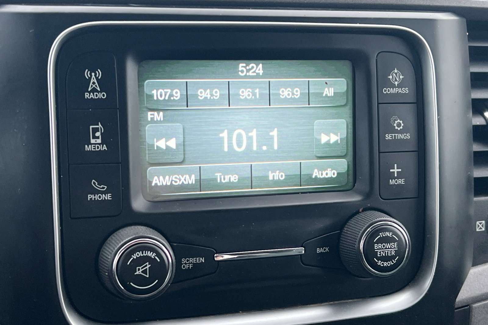 Used 2016 RAM 3500 Tradesman w/ Chrome Appearance Group image 19