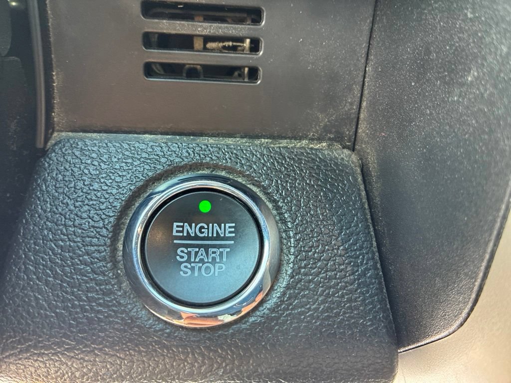 Used 2020 Ford F150 Lariat w/ Equipment Group 502A Luxury AWD/4WD image 20