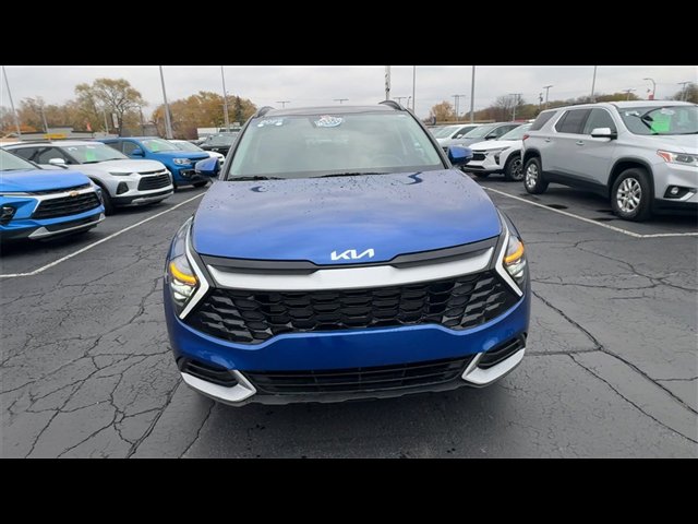 Used 2025 Kia Sportage EX w/ Premium Package image 3
