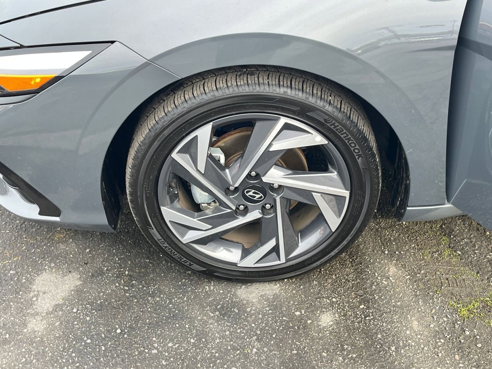 Used 2025 Hyundai Elantra SEL image 28