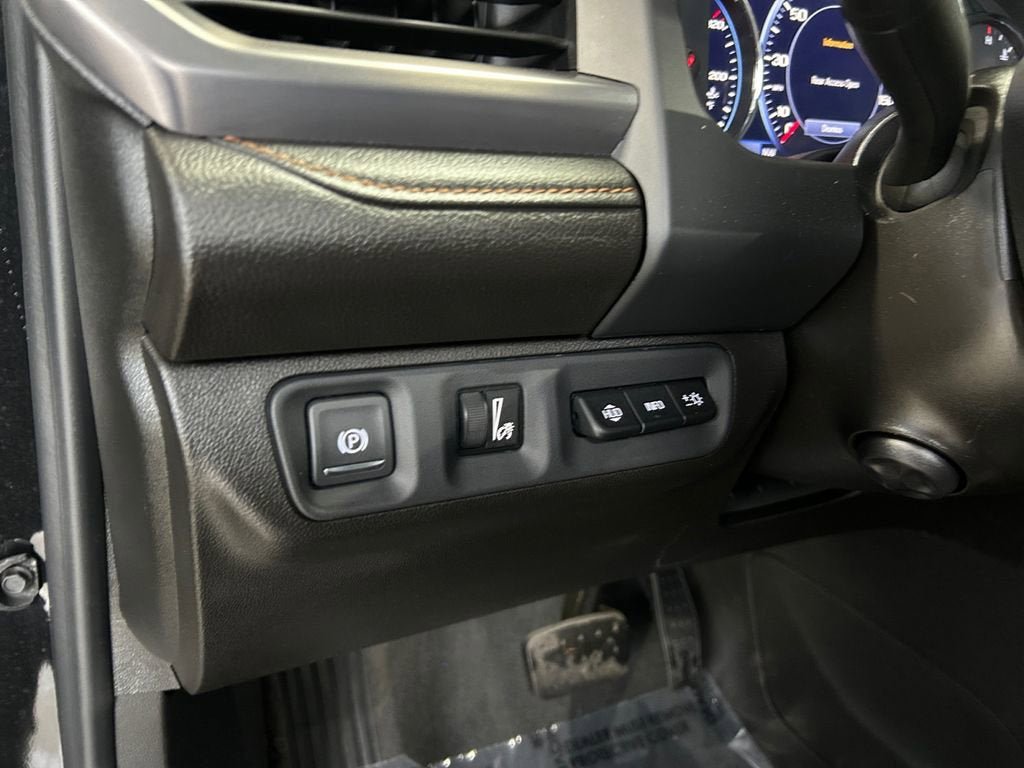 Used 2023 GMC Acadia AT4 w/ Technology Package AWD/4WD image 22