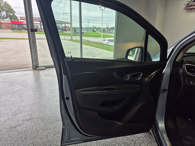 Used 2013 Buick Encore Convenience FWD image 22