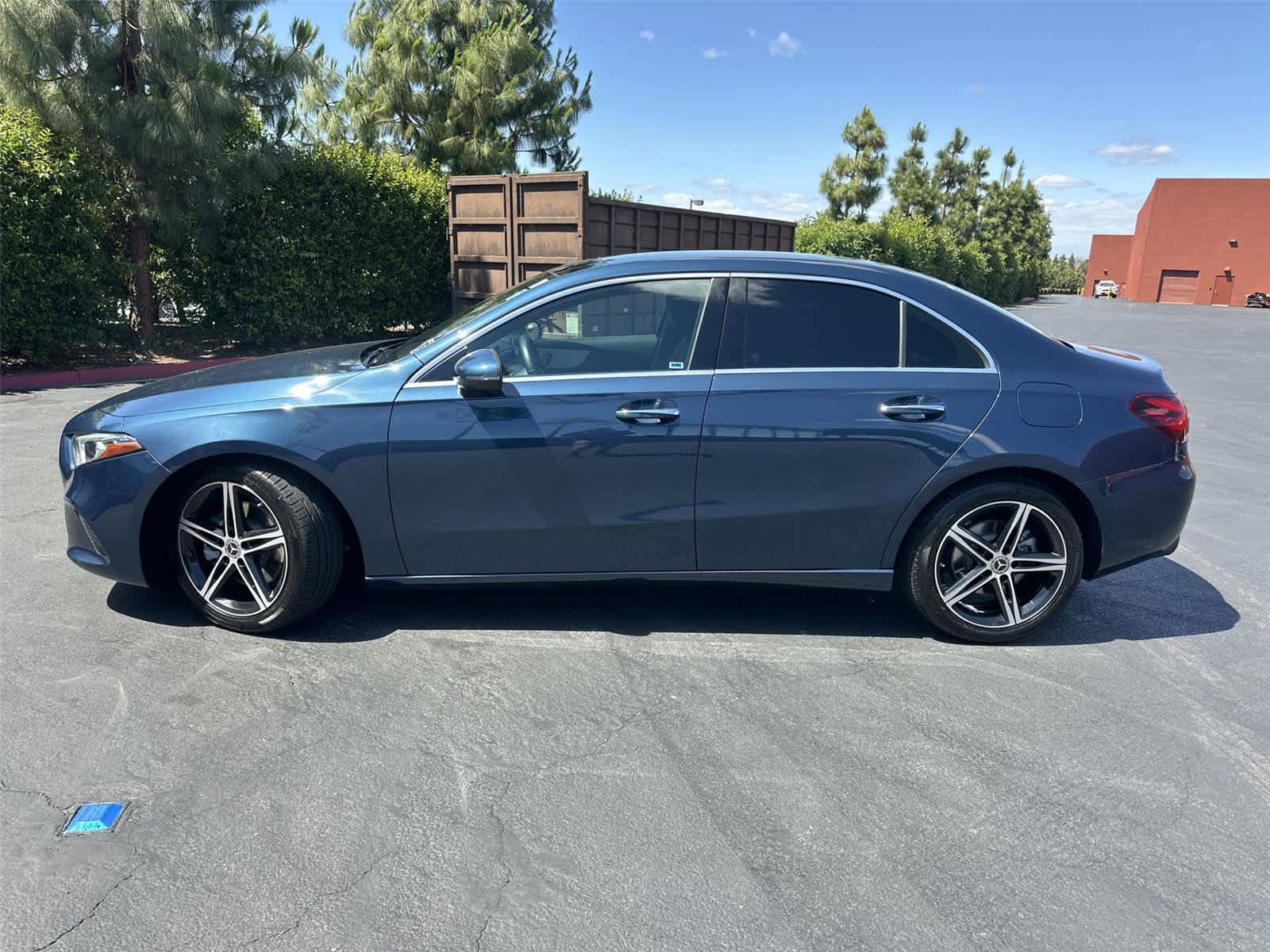 Used 2021 Mercedes-Benz A 220 image 3
