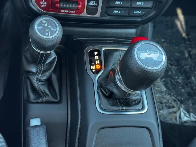 Used 2025 Jeep Wrangler Willys image 38