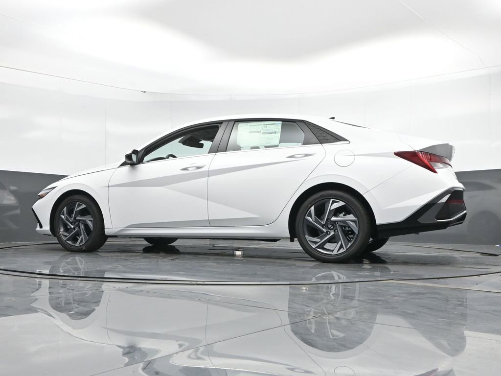 New 2025 Hyundai Elantra Limited image 52