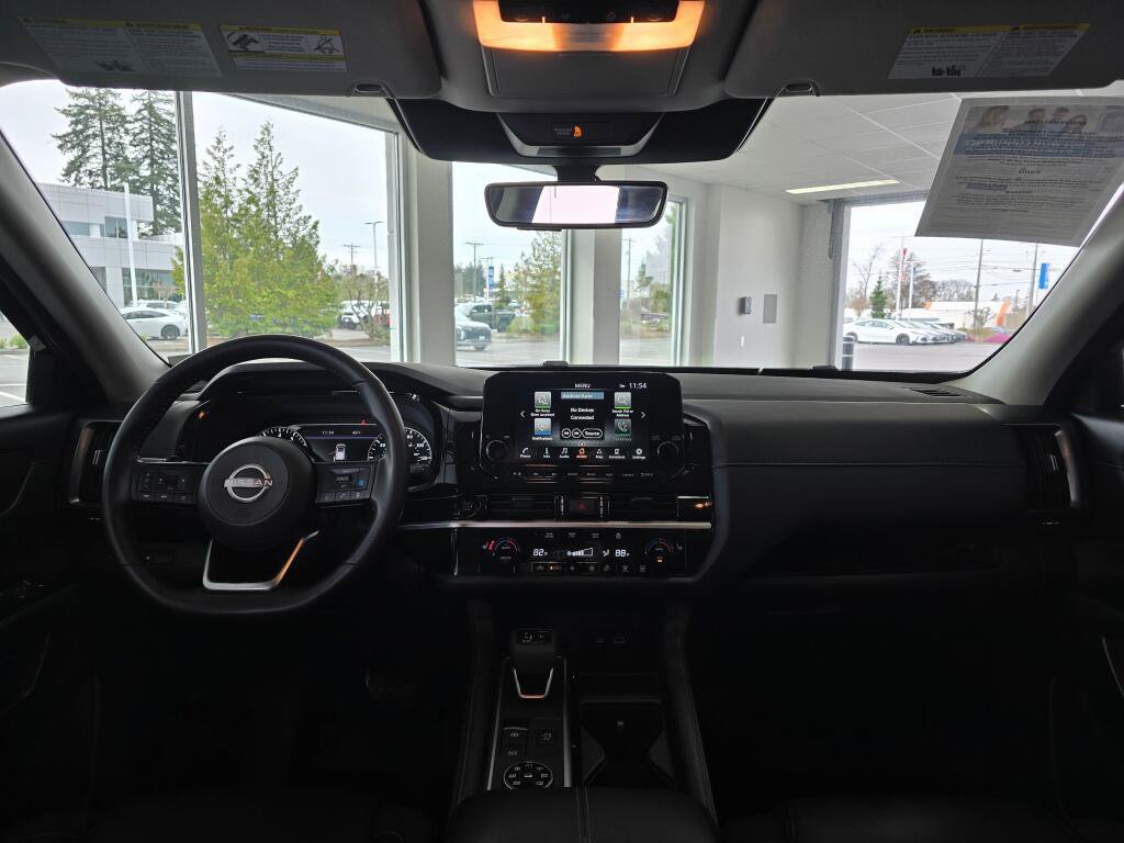 Used 2025 Nissan Pathfinder SL image 24