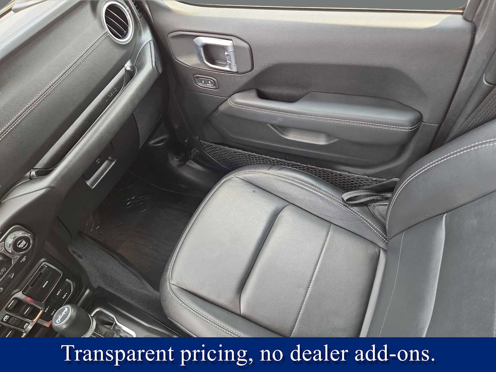 Used 2020 Jeep Wrangler Unlimited Sahara image 31