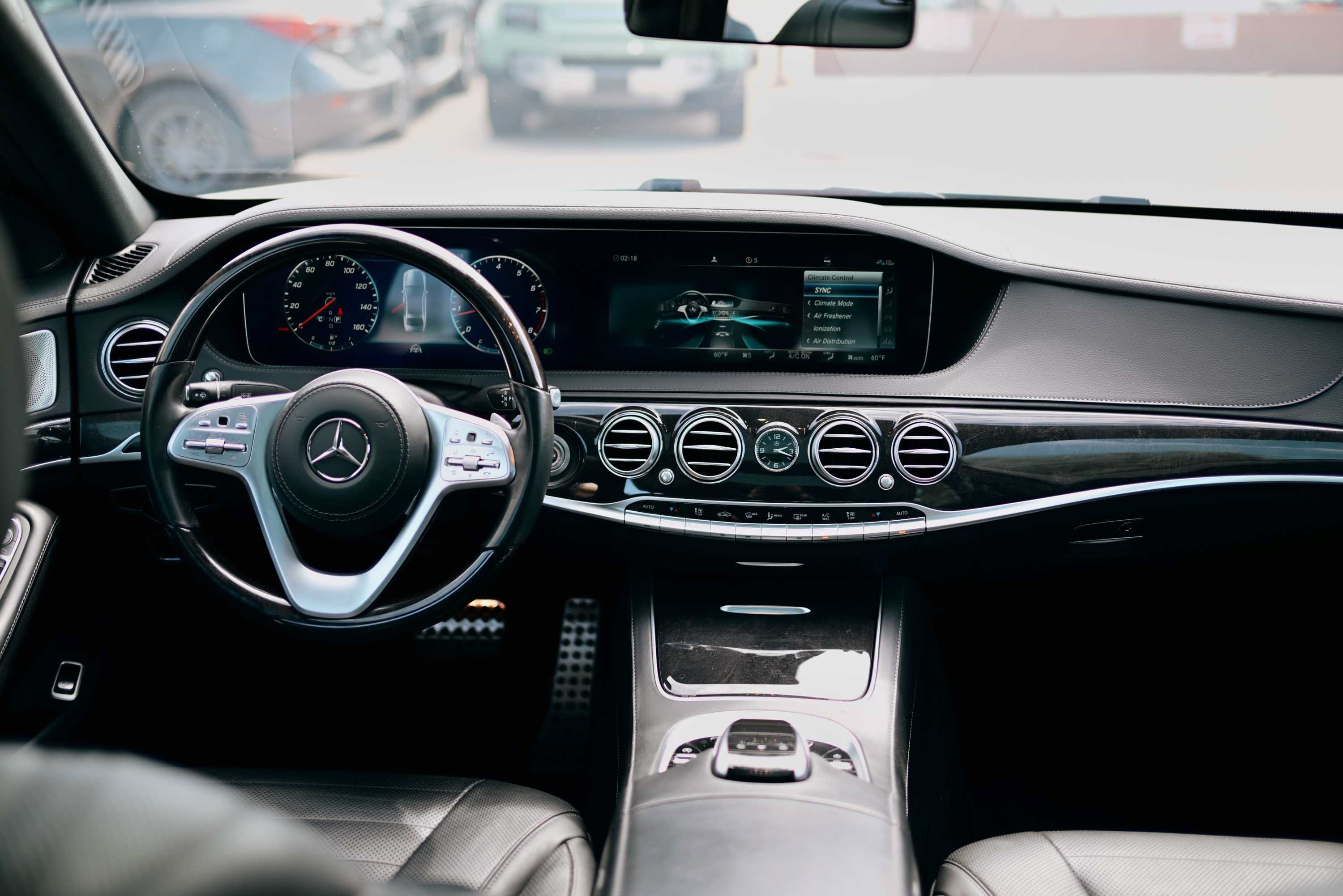Used 2019 Mercedes-Benz S 560 Sedan w/ AMG Line Exterior image 8