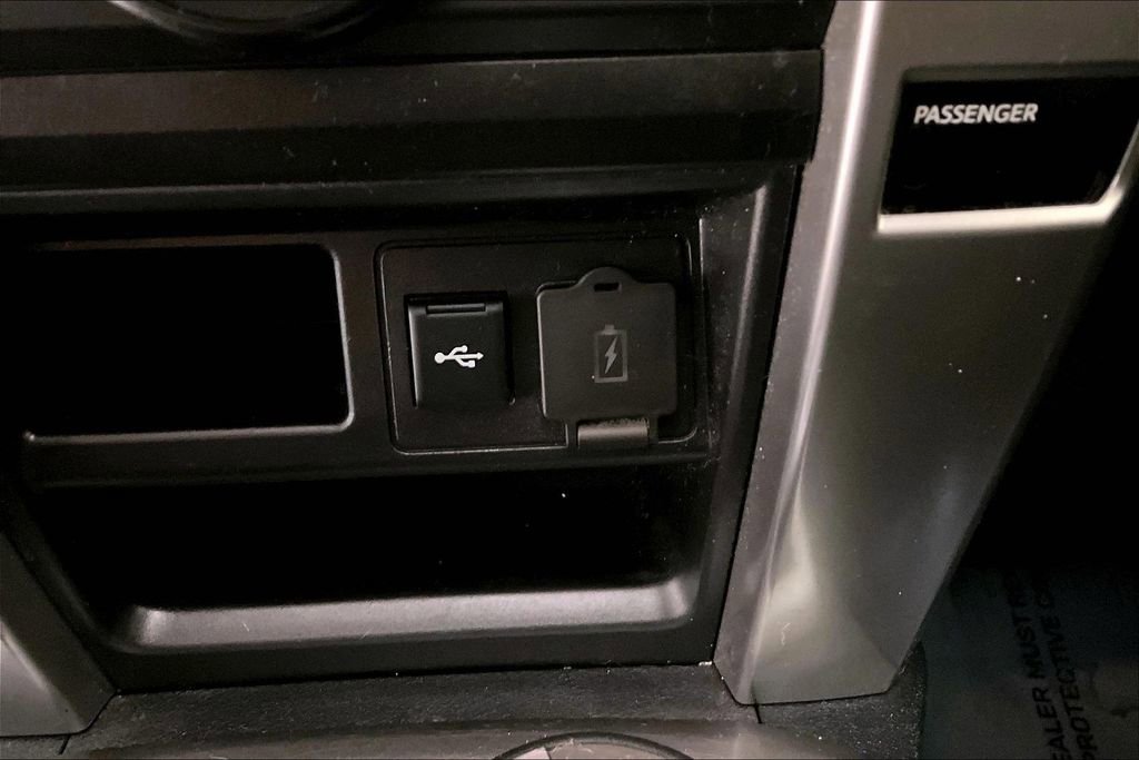 Used 2022 Toyota 4Runner SR5 Premium w/ Moonroof Package image 32