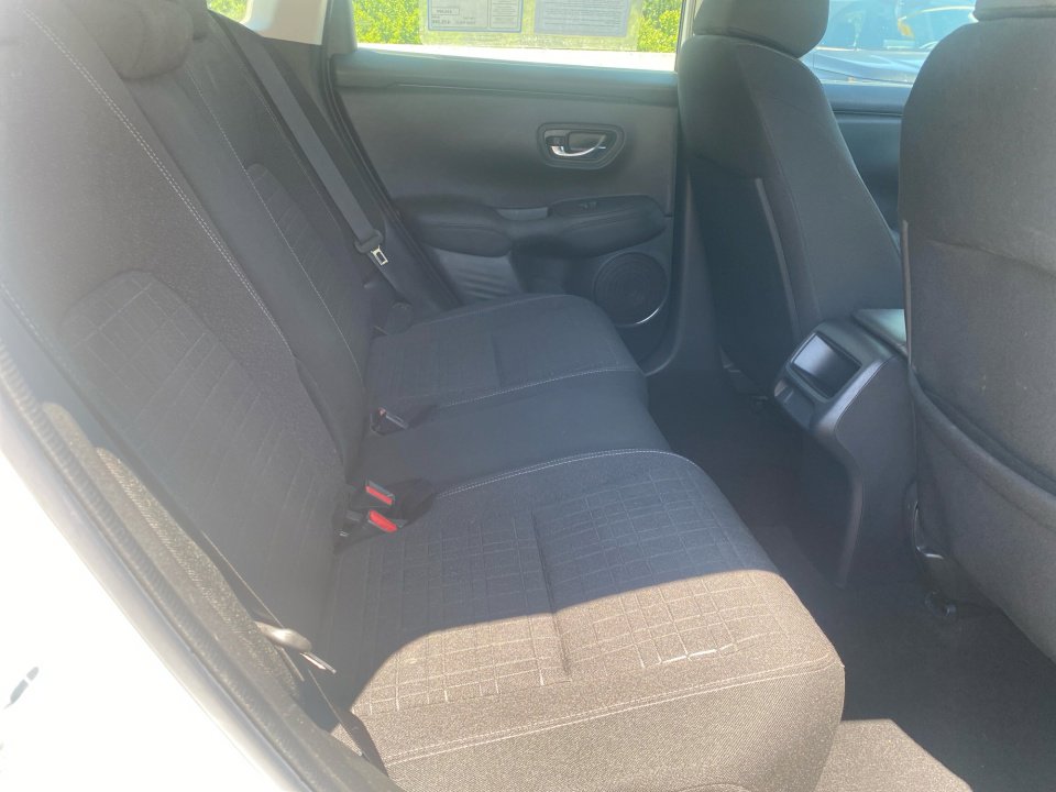 Certified 2024 Honda HR-V LX image 33