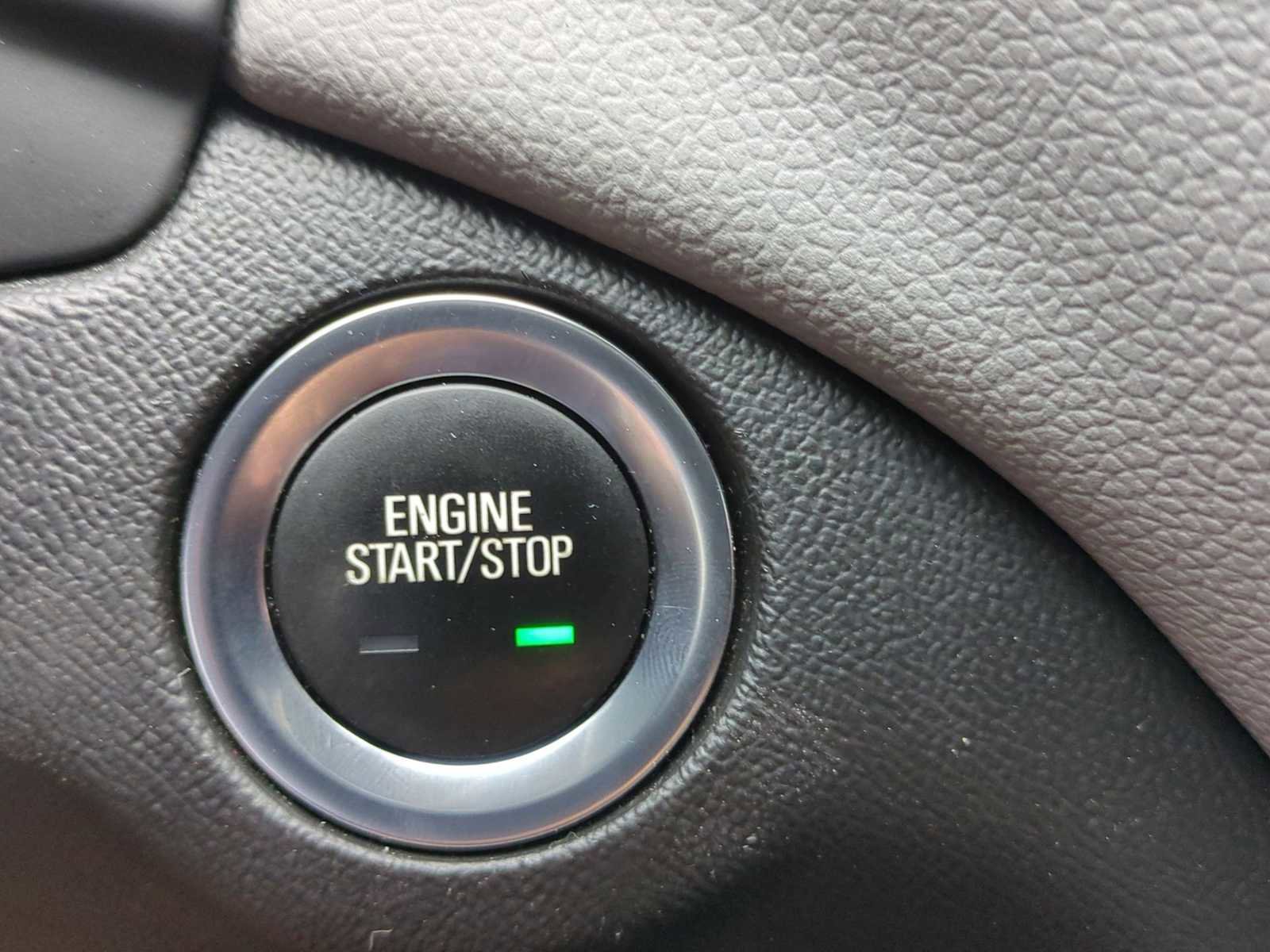 Used 2020 Chevrolet Equinox LS w/ LS Convenience Package FWD image 16