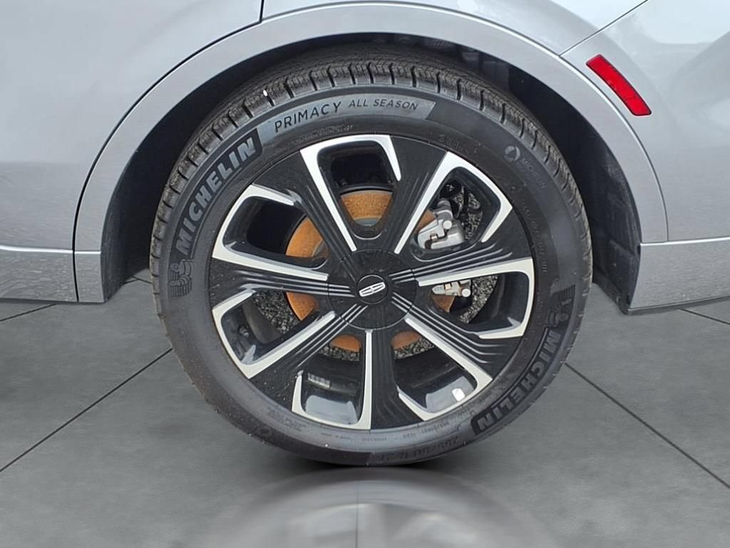 New 2025 Lincoln Nautilus Reserve AWD/4WD image 12