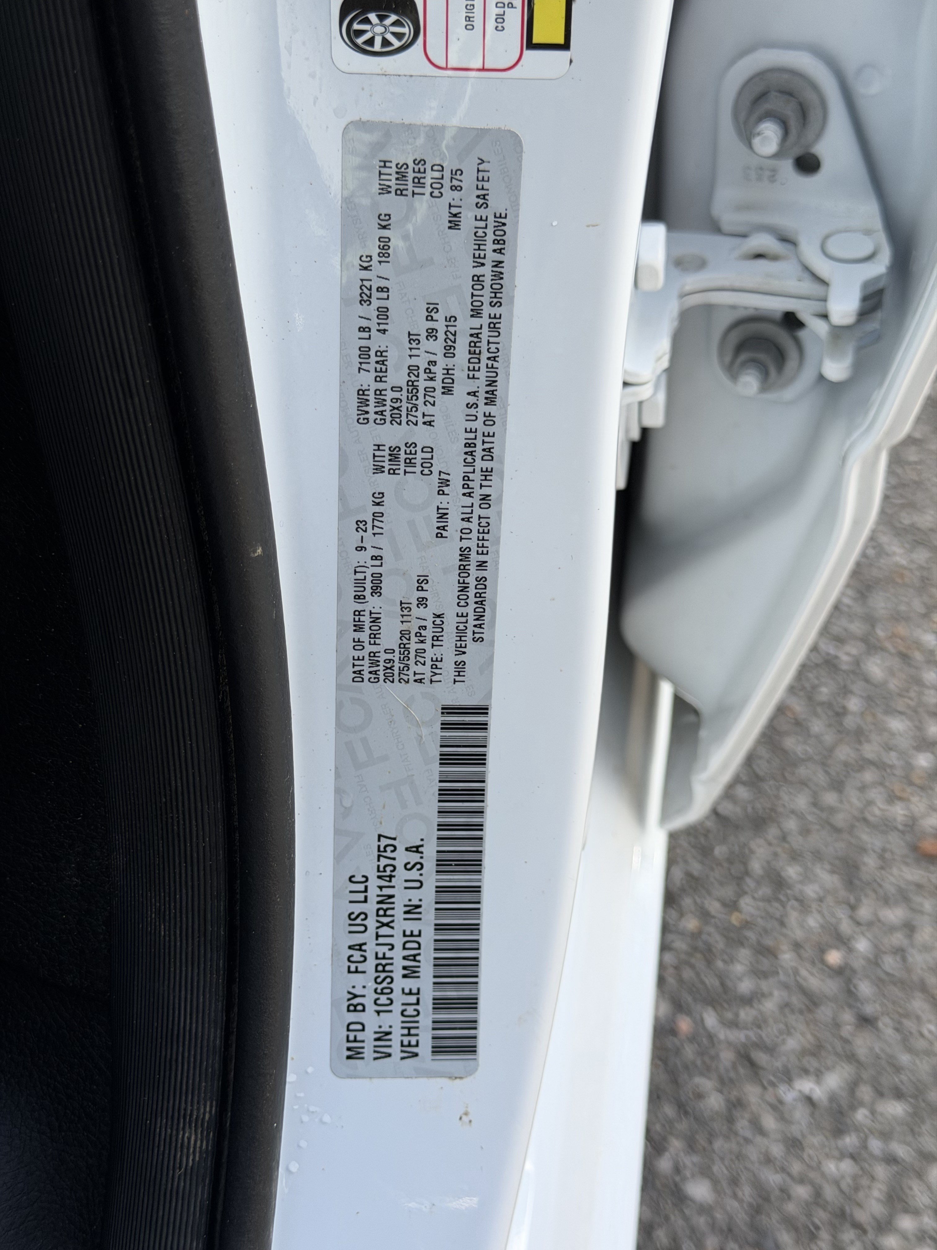 Used 2024 RAM 1500 Laramie AWD/4WD image 37
