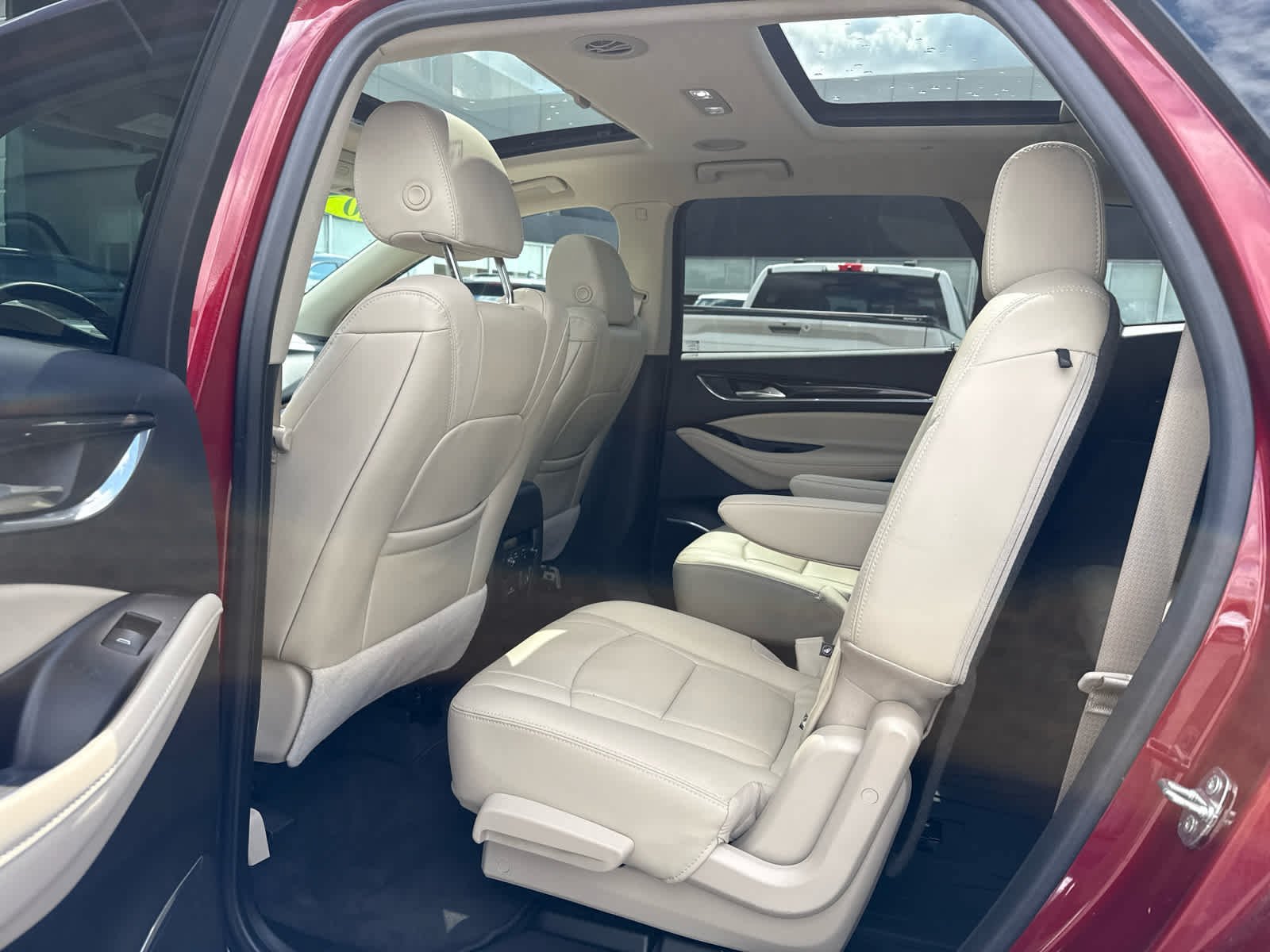 Certified 2020 Buick Enclave Premium w/ Sun and Sites Package AWD/4WD image 21