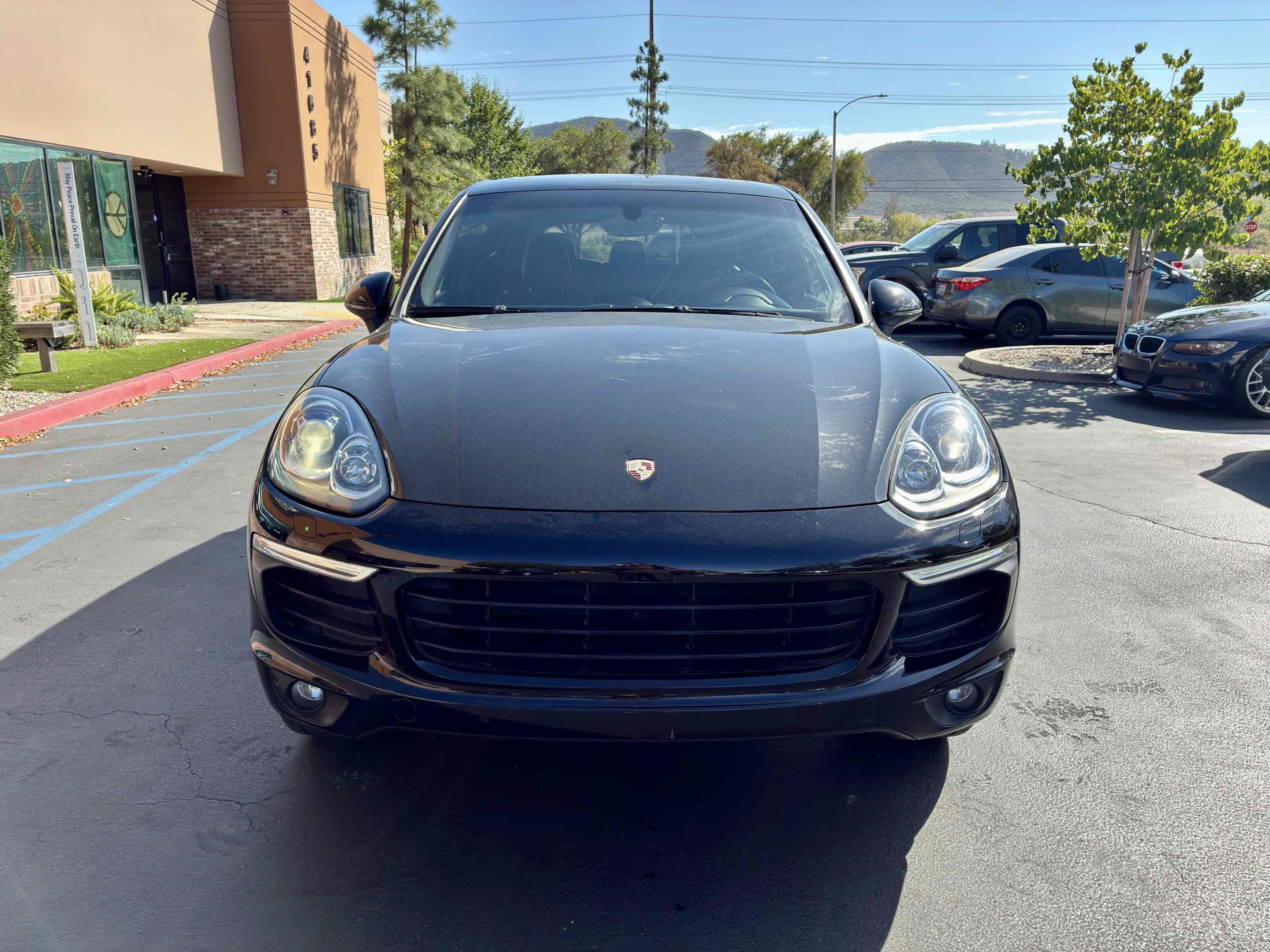Used 2017 Porsche Cayenne AWD/4WD image 5