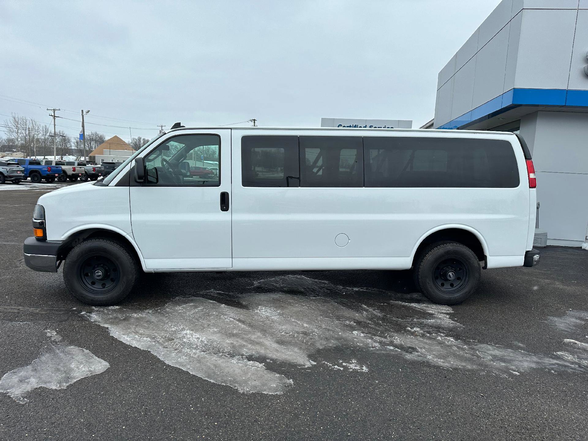 Certified 2016 Chevrolet Express 3500 LT w/ LT Preferred Equipment Group image 6