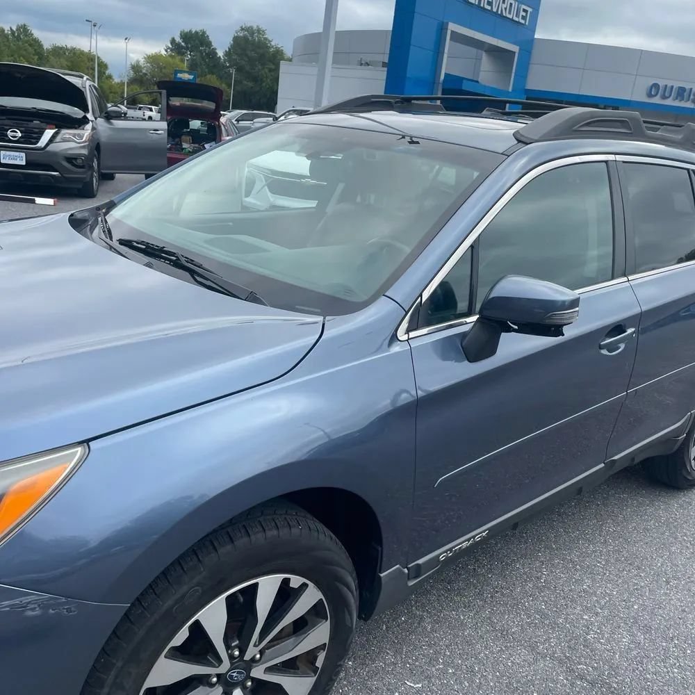 Used 2015 Subaru Outback 2.5i Limited AWD/4WD image 2