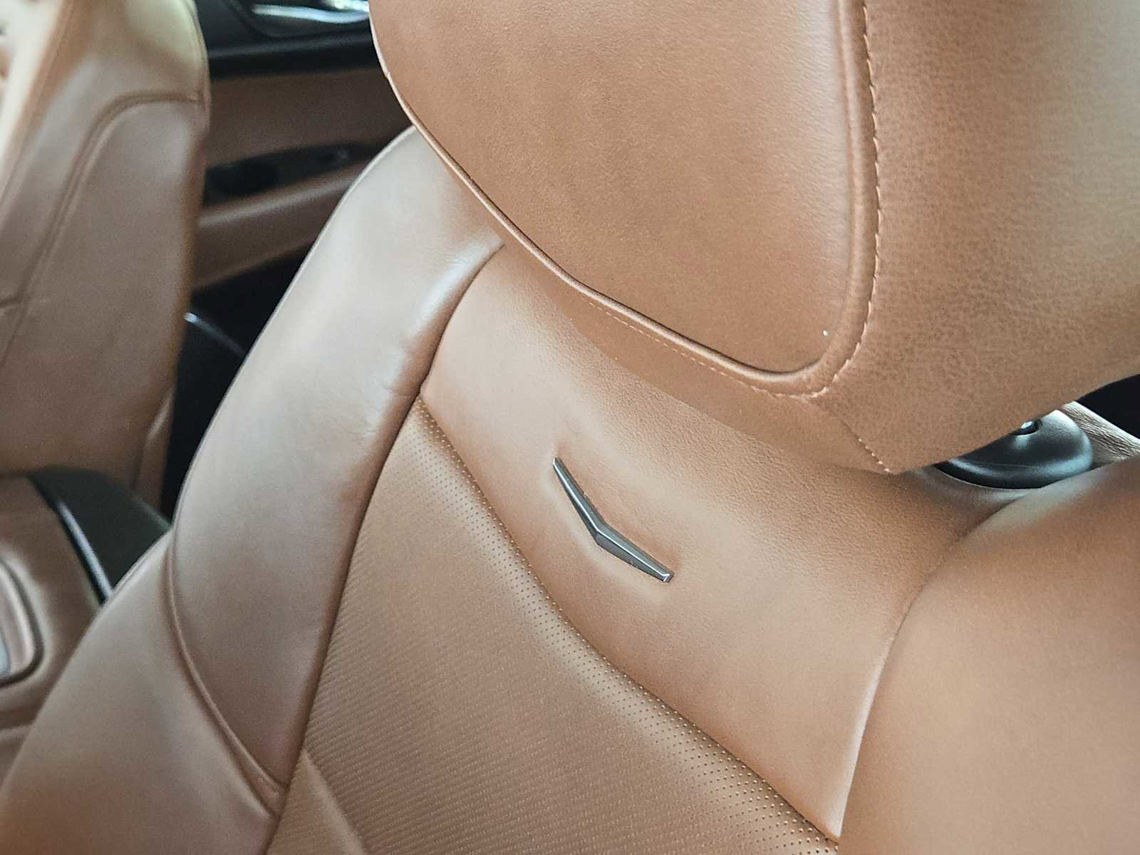 Used 2015 Cadillac Escalade ESV Luxury image 13