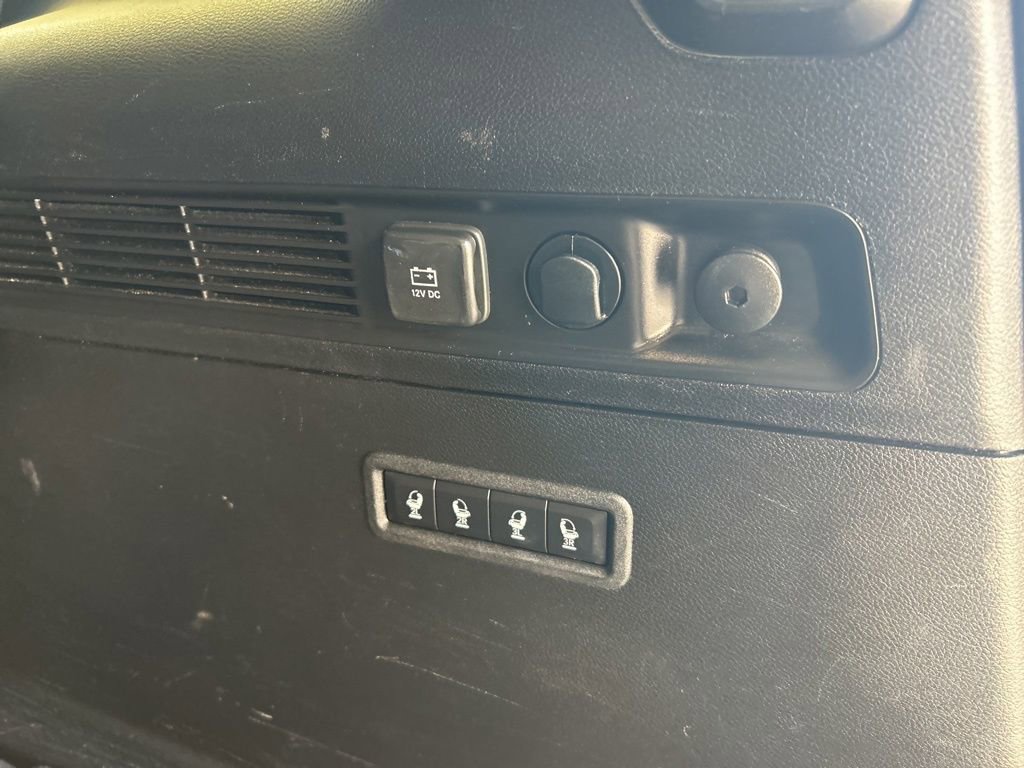 Used 2023 Jeep Wagoneer Series III w/ Preferred Equipment Group image 39