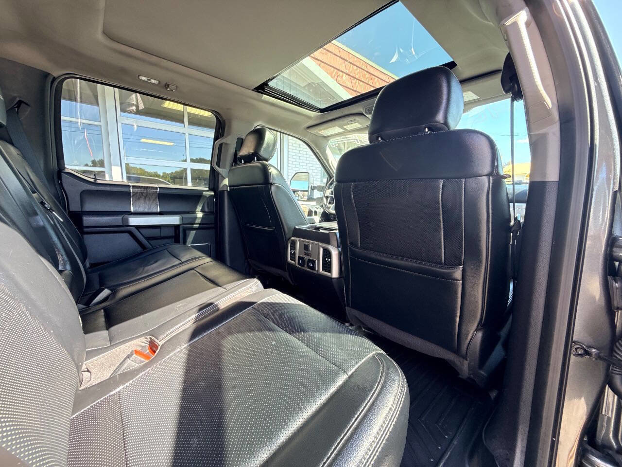 Used 2018 Ford F250 Lariat w/ Lariat Ultimate Package image 36