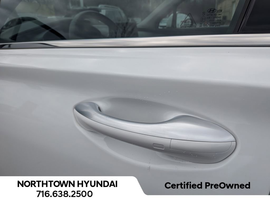 Used 2023 Hyundai Santa Fe SEL w/ Winter Weather Package image 41