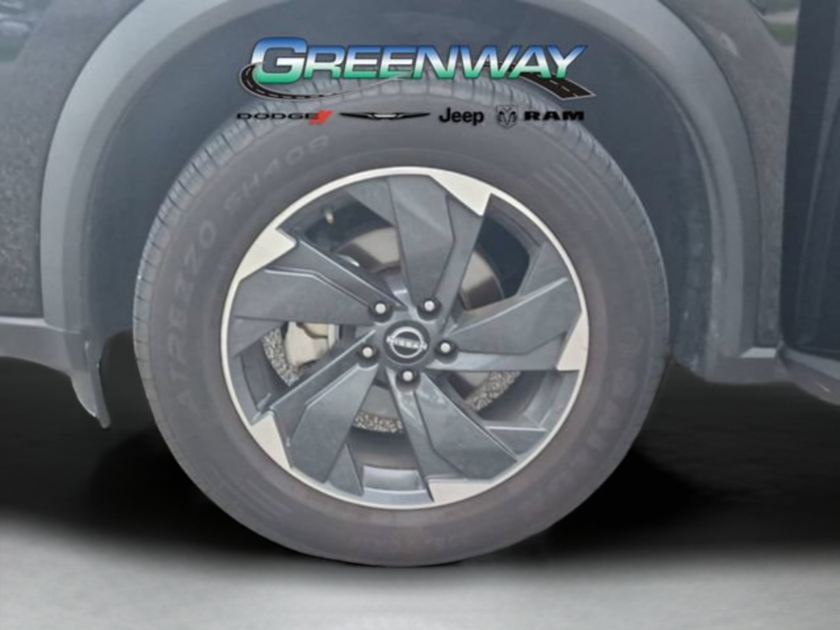 Used 2024 Nissan Rogue SV AWD/4WD image 32