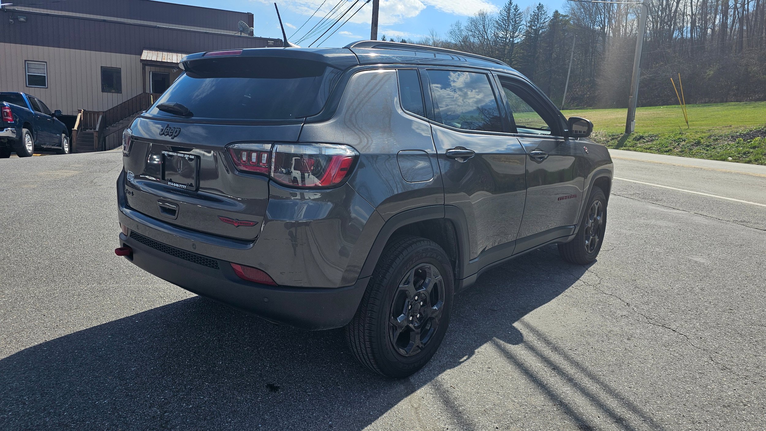 Used 2023 Jeep Compass Trailhawk AWD/4WD image 12