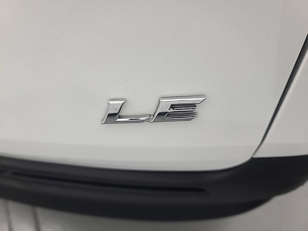 Used 2025 Toyota Sienna LE FWD image 13