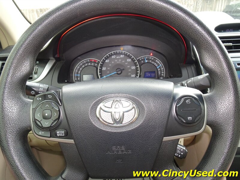 Used 2012 Toyota Camry LE FWD image 20