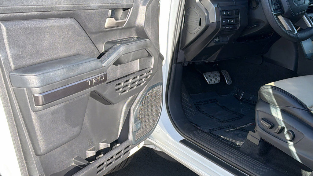 Used 2024 Toyota Tacoma TRD Sport w/ TRD Sport Upgrade Package image 23