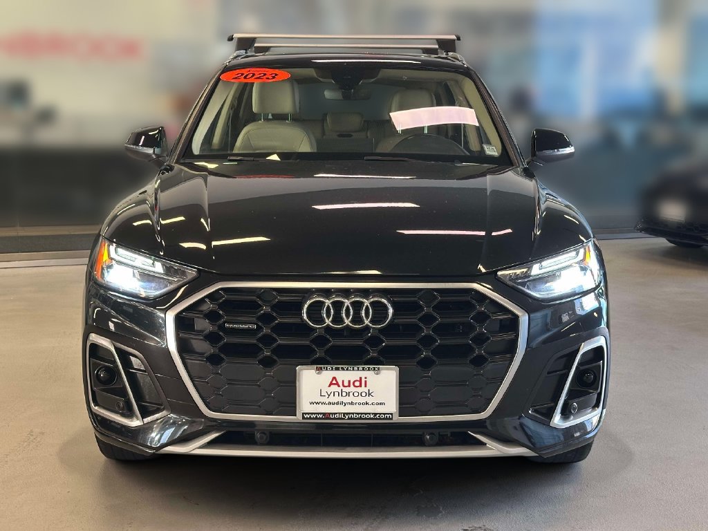 Used 2023 Audi Q5 2.0T Premium w/ Convenience Package AWD/4WD image 2