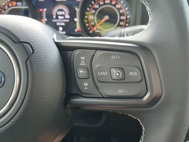 Used 2025 Jeep Gladiator Rubicon w/ Safety Group AWD/4WD image 28