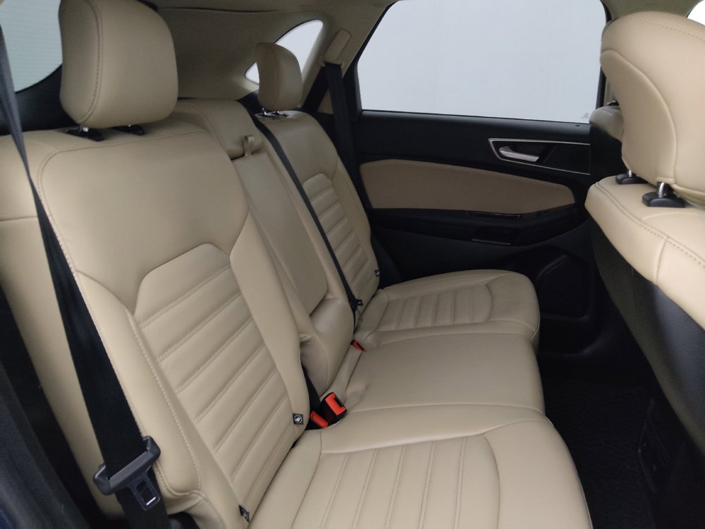 Used 2018 Ford Edge SEL w/ Equipment Group 201A FWD image 19