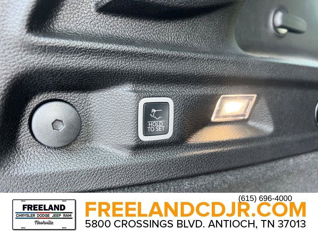 New 2025 Jeep Grand Cherokee L Overland w/ Luxury Tech Group IV image 9