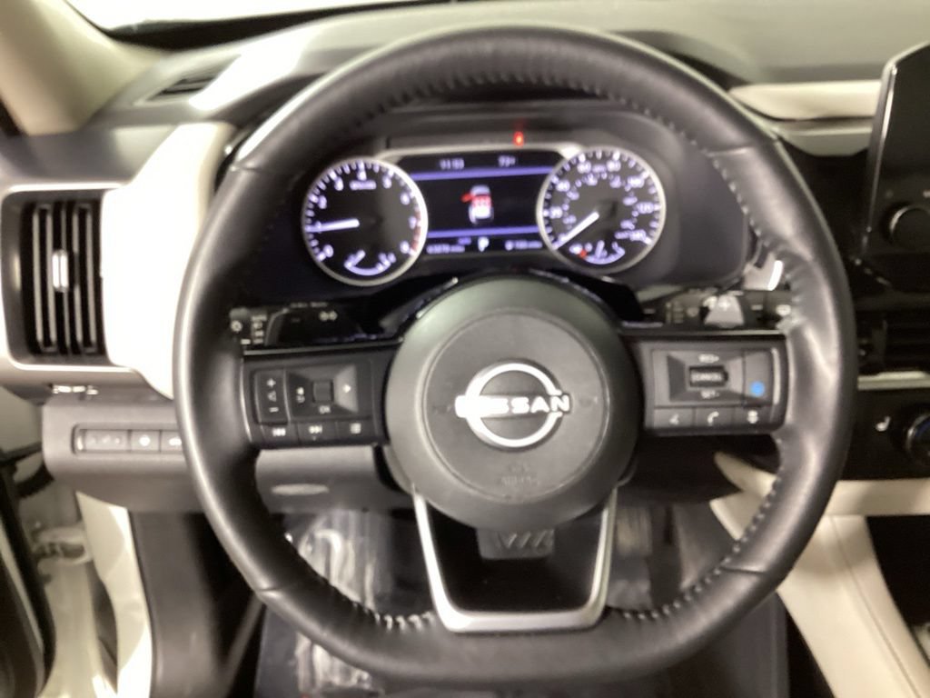Used 2022 Nissan Pathfinder SL AWD/4WD image 22