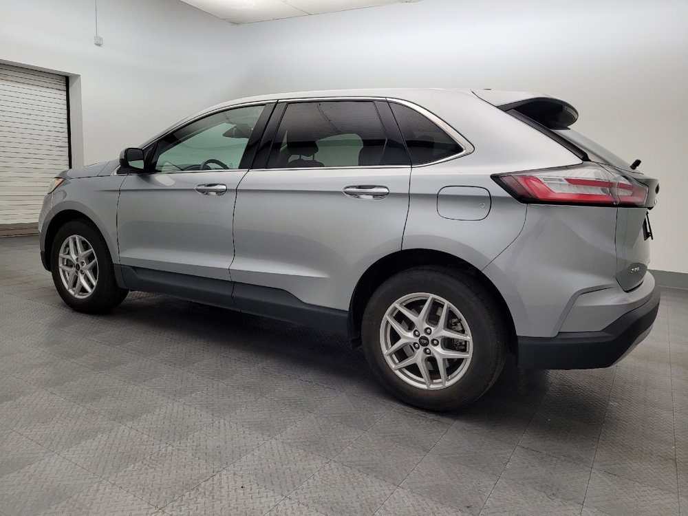 Used 2024 Ford Edge SEL image 3