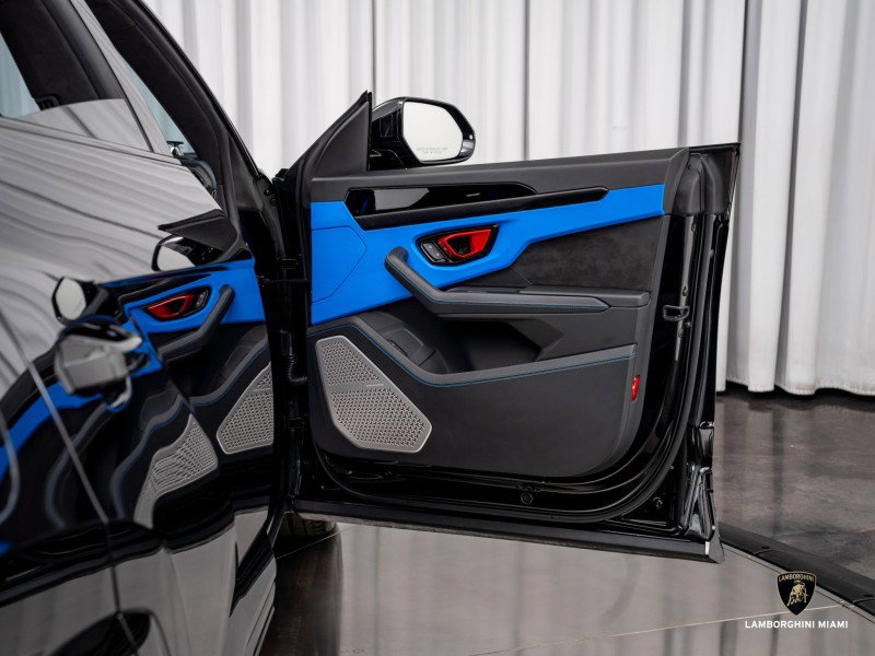 Used 2024 Lamborghini Urus S image 37