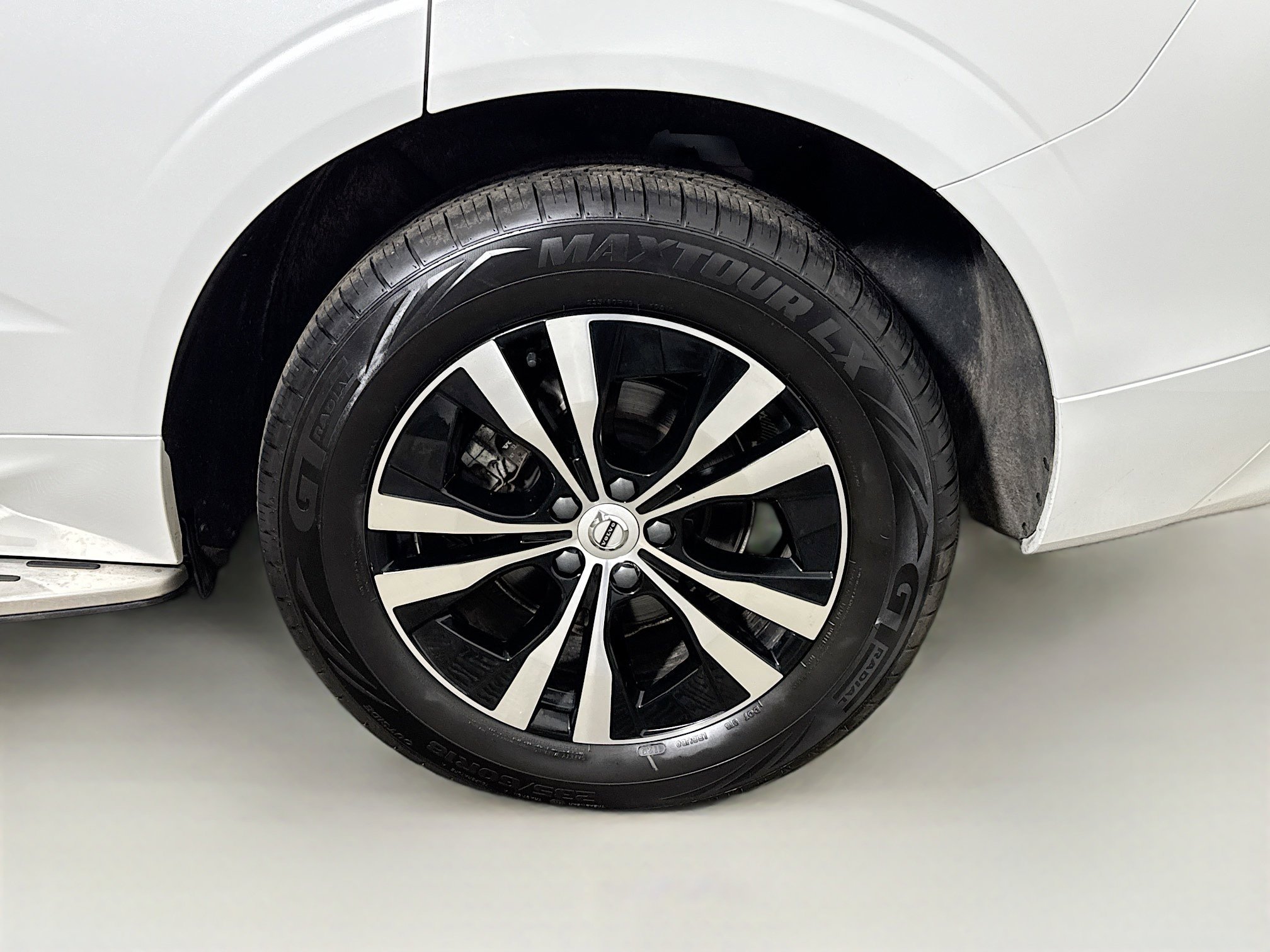 Used 2024 Volvo XC60 B5 Core AWD/4WD image 29