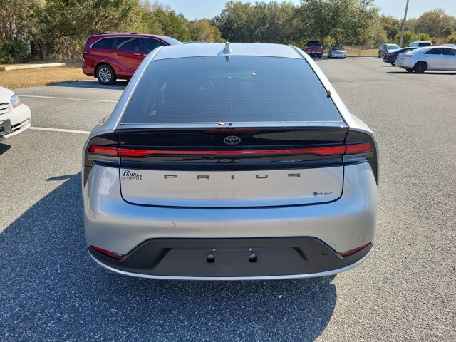 Used 2024 Toyota Prius LE image 11