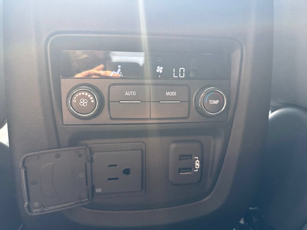 Used 2023 Buick Enclave Essence w/ Experience Buick Package FWD image 16