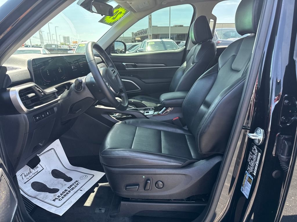Used 2024 Kia Telluride S w/ S Sunroof Package image 11