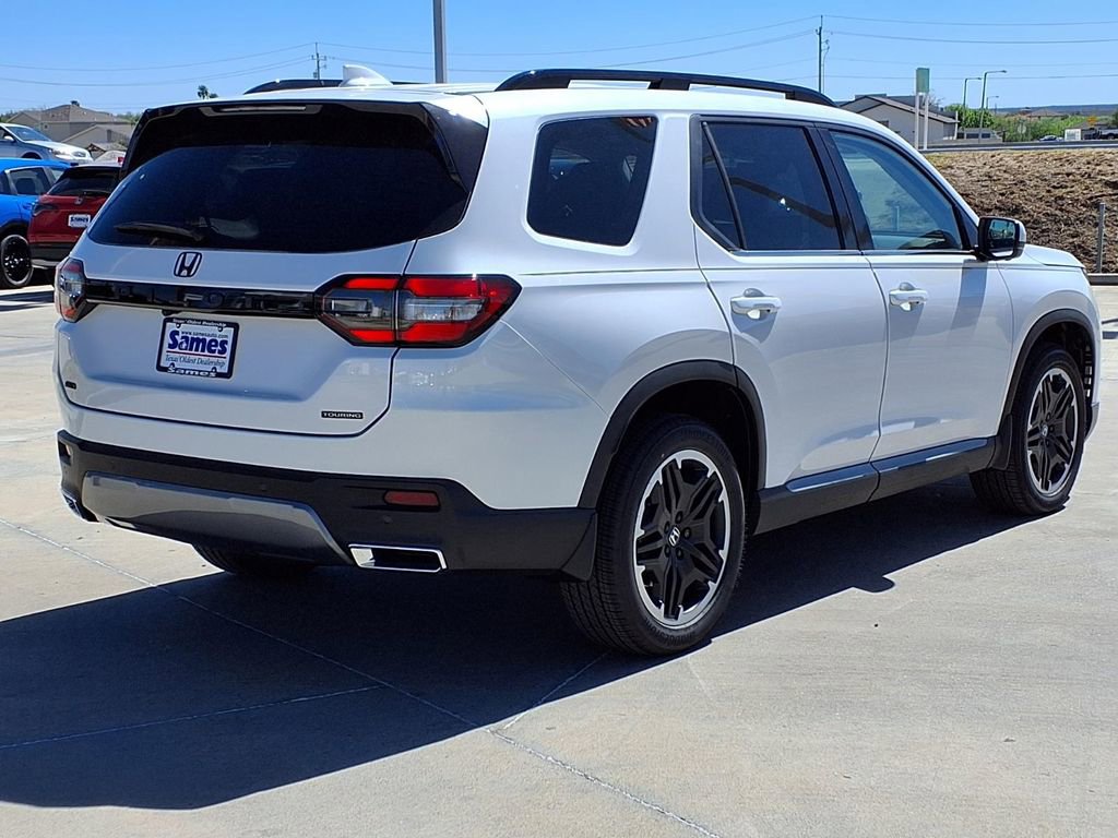 New 2026 Honda Pilot Touring image 7
