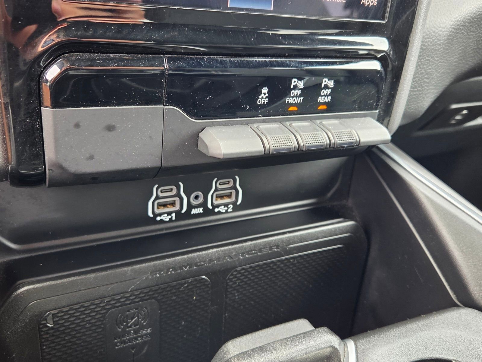 Used 2025 RAM 1500 Big Horn AWD/4WD image 24