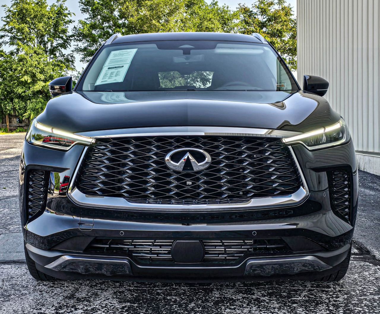 Used 2025 INFINITI QX60 Sensory w/ Vision Package AWD/4WD image 2